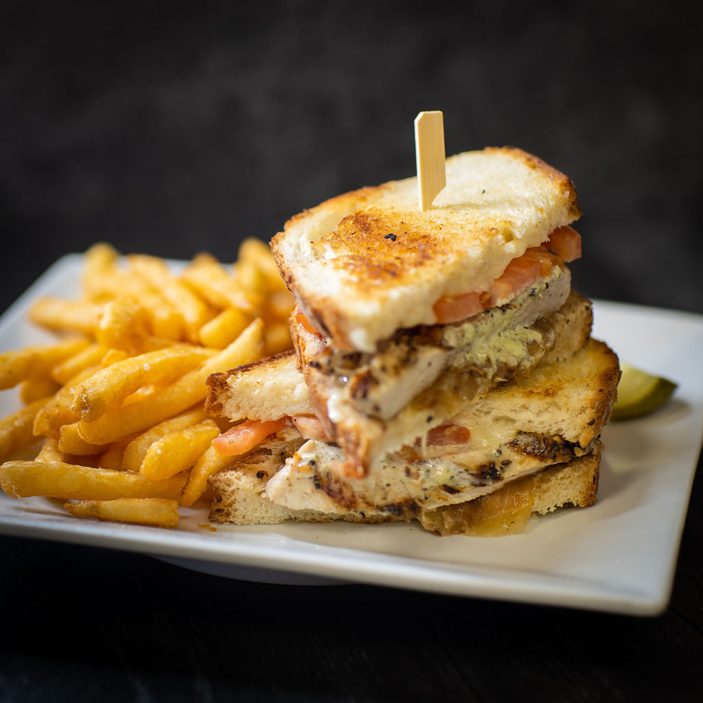 GRILLED CHICKEN PANINI